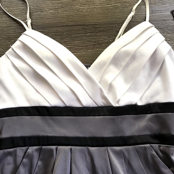 👗 Cocktail Dress 👗 - Picture 2 of 6